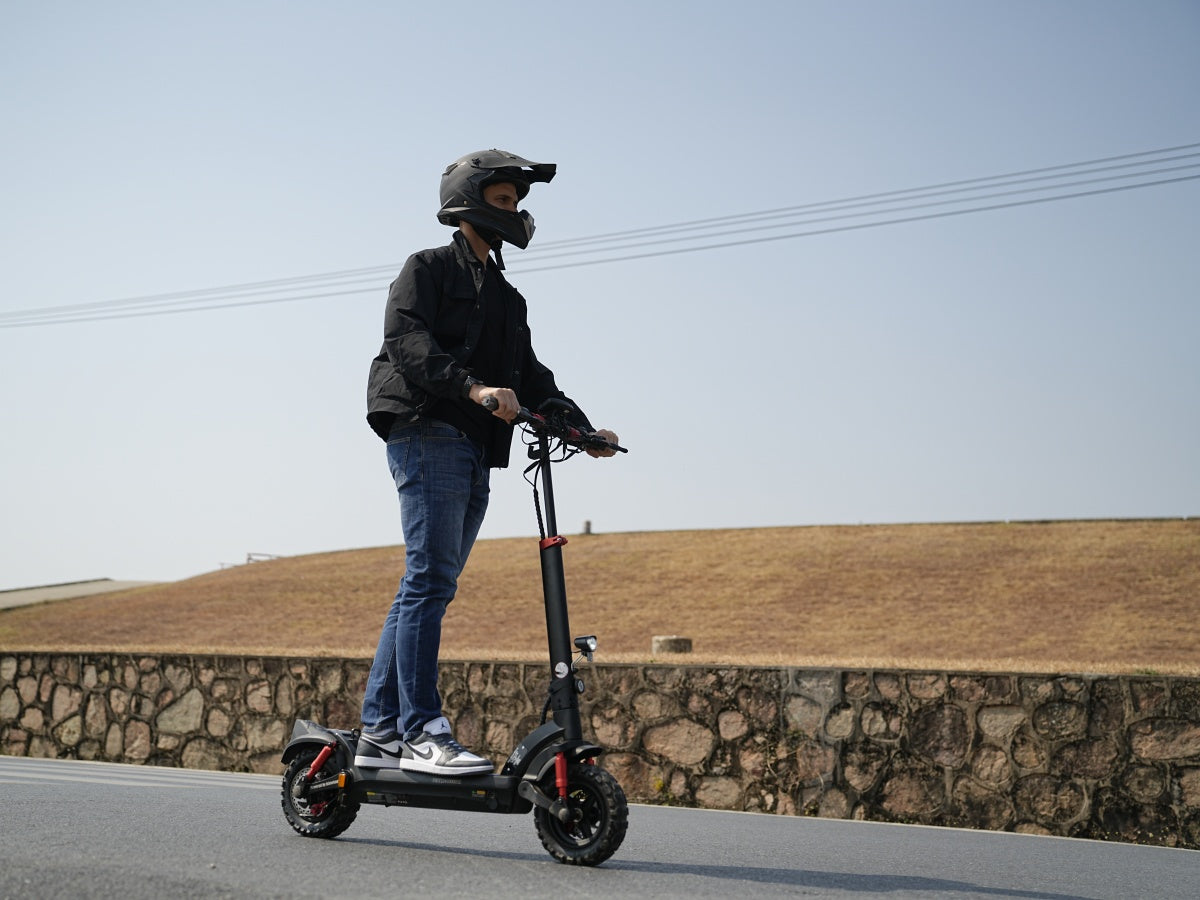 How to Select an Electric Scooter for Outdoor Adventures and Rough Terrain under $800 in 2026