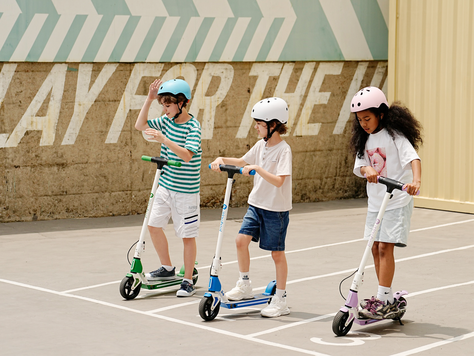 2-in-1 Mini Pro Electric Scooter: A Fun and Versatile Ride for Kids