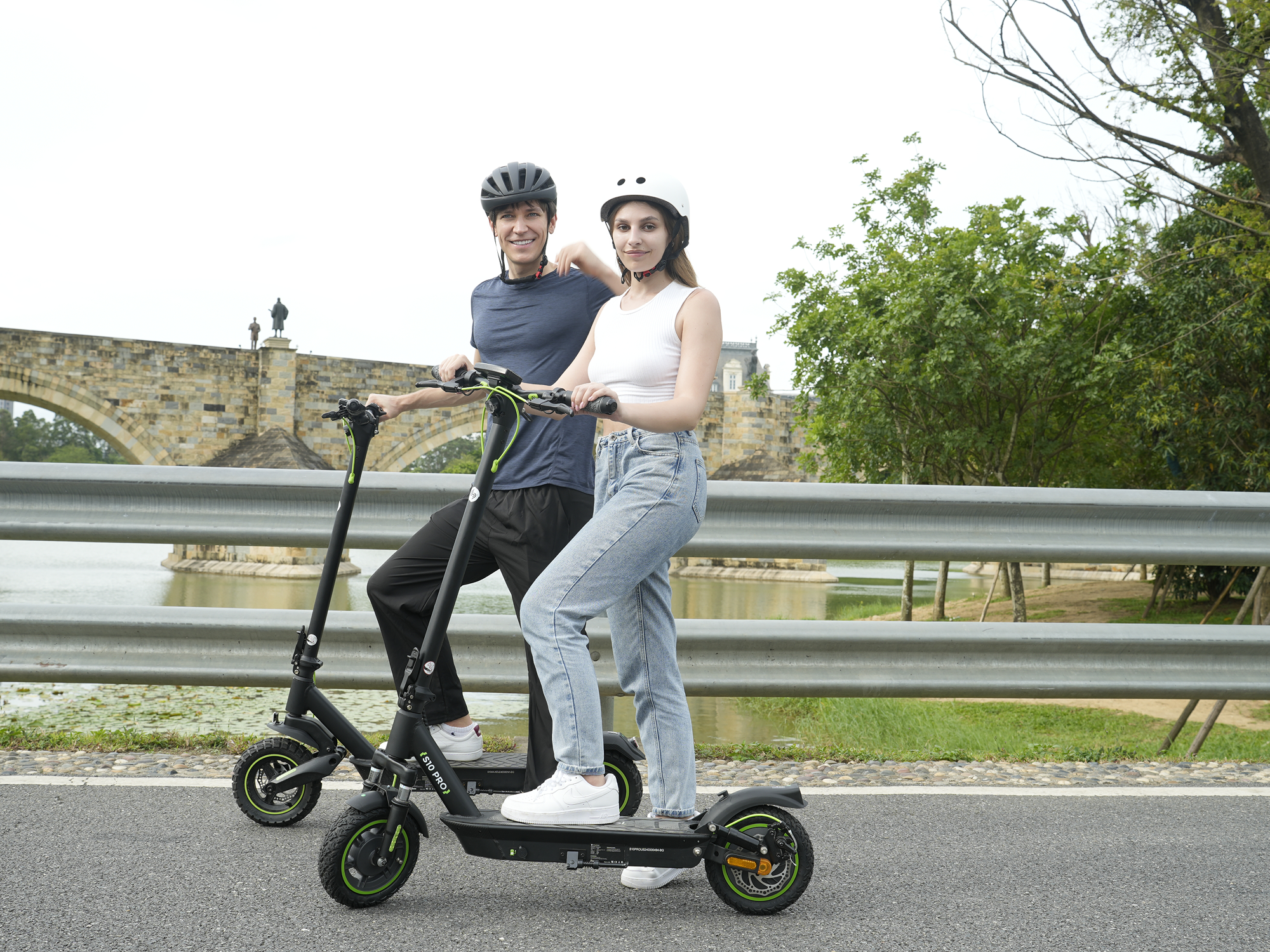isinwheel S10Max 1000W High-End Commuting Electric Scooter 2026 Upgraded Version