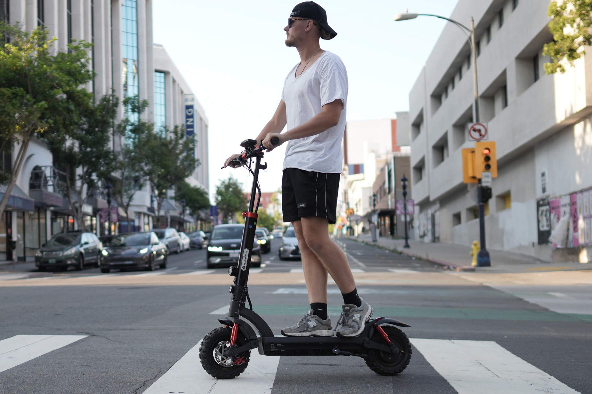 isinwheel GT2 800W Electric Scooter Scene 4