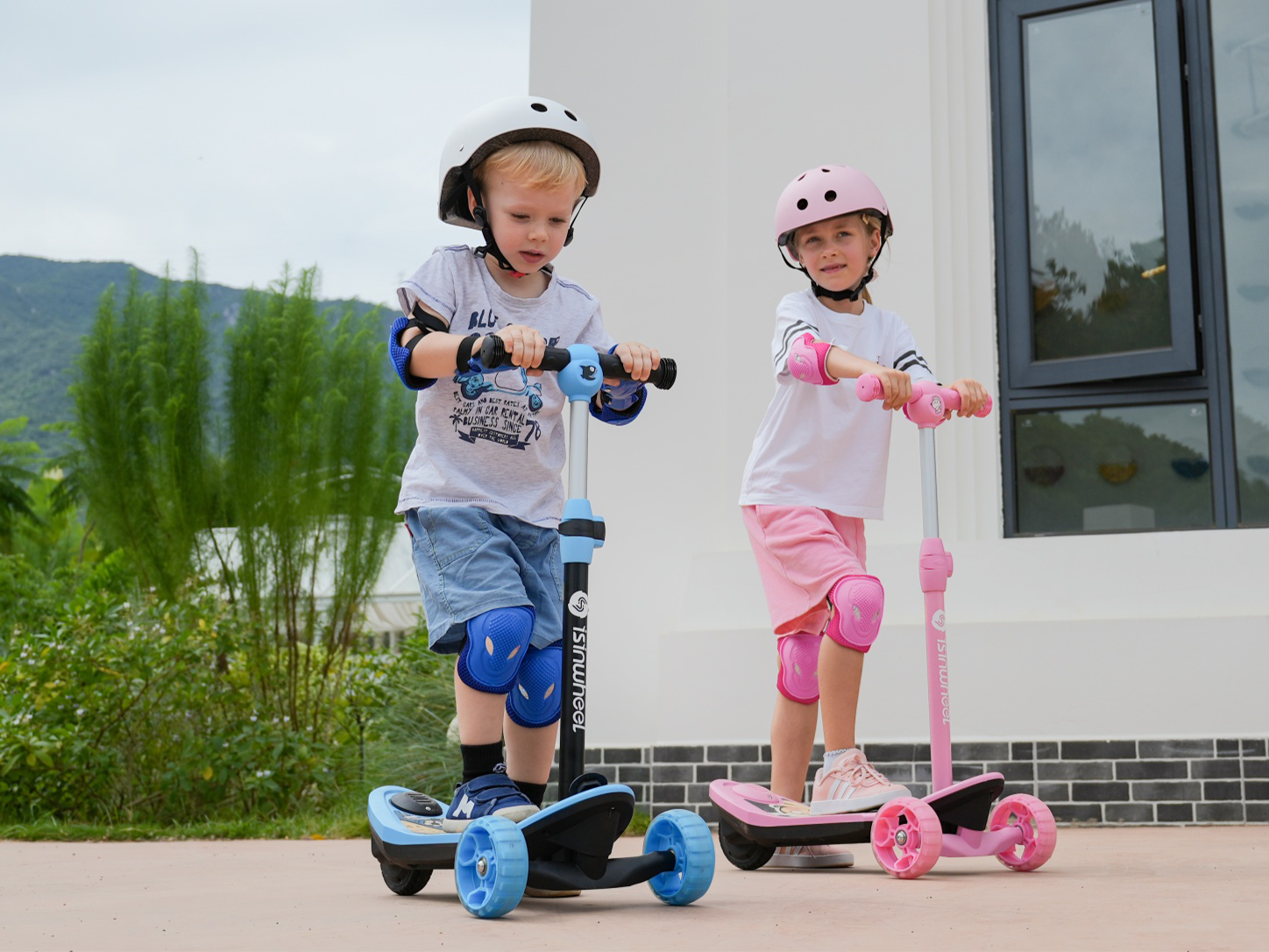 isinwheel 2-in-1 Mini Pro Electric Scooter for Kids