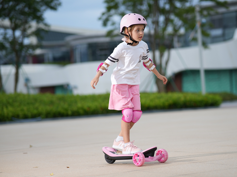 isinwheel 2-in-1 Mini Pro Electric Scooter for Kids